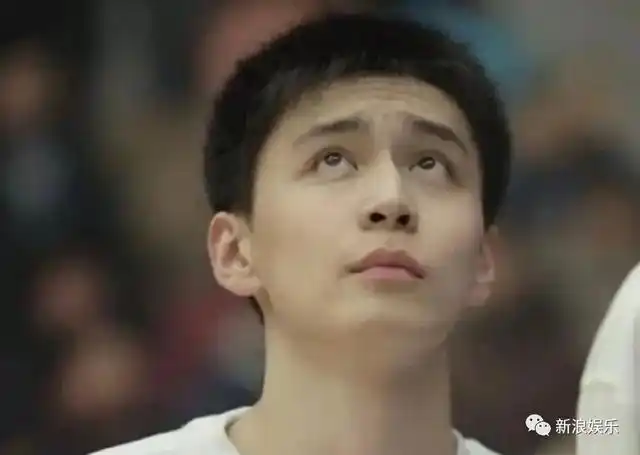 1985年出生的杨鸣,今年已经年近40.