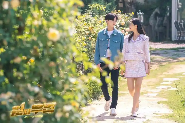 一个女人 one the woman_电视剧介绍_评价_剧照_演员表 - 酷乐米