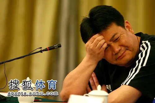 会上排球运动管理中心主任徐利宣布,国家女排教练班子进行调整,蔡斌