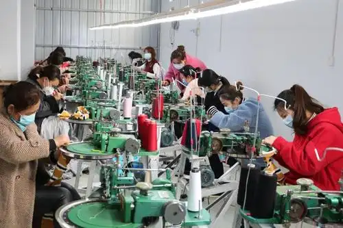 鹿邑羊毛衫缝盘下乡进村入户助脱贫