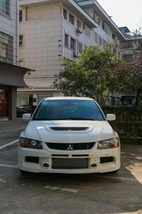 三菱evo9能在街道上见到的几率比法拉利都还要少了吧