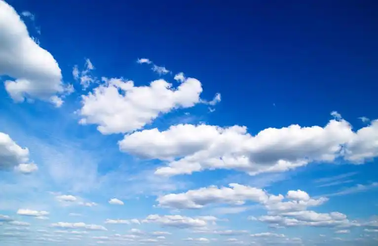 蓝天白云云朵云彩水彩插画手绘风景背景天空云彩蓝色写意山水夕阳粉色