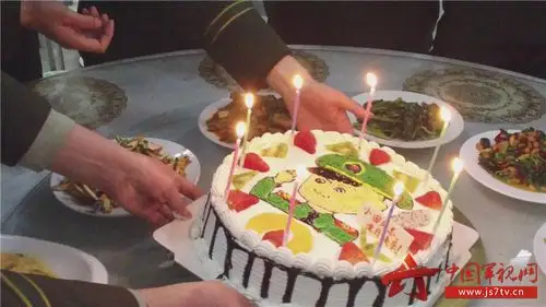 武警沈阳支队规范落实战士过生日"七个一"活动