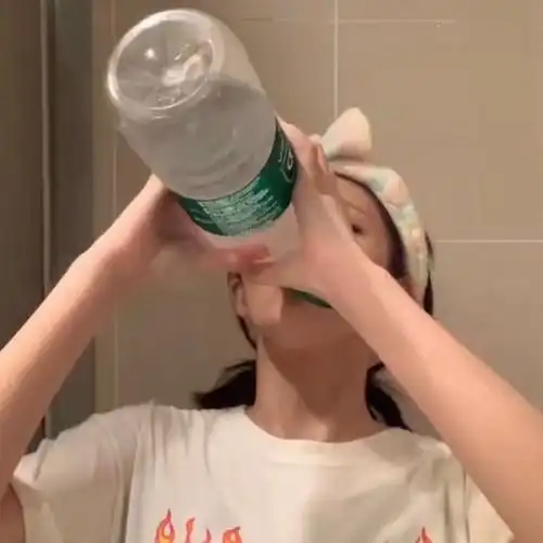 夏天到了有没有喝水的头像或者吹空调的