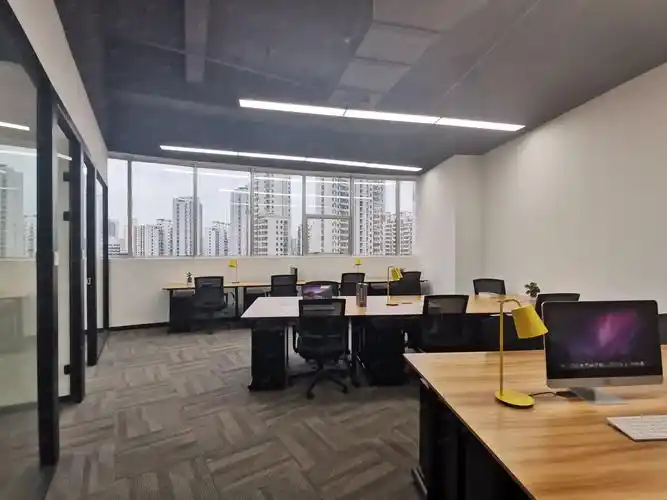 distrii办伴·华源世界广场·开放工位共享写字楼办公室出租租赁价格