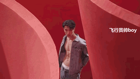 张艺兴拍新款ck写真小腹肌明显还会被骂吗