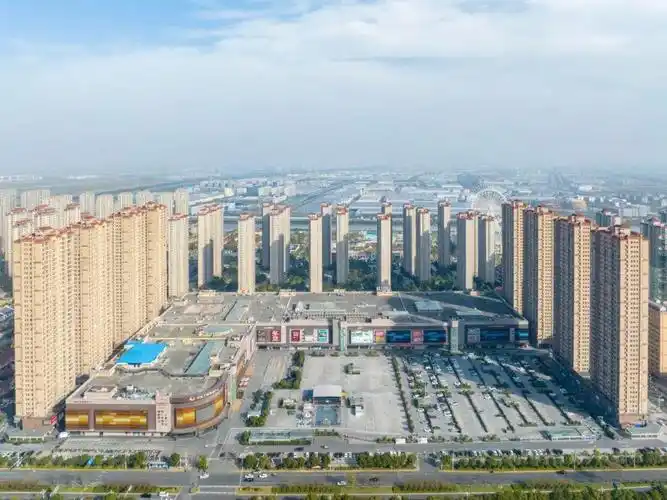 到了2018年,杭州湾的房价已经涨到1万/㎡上下,楼盘成交佣金也水涨船高