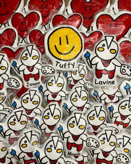 可定制名字的笑脸爱心奥特曼抱枕