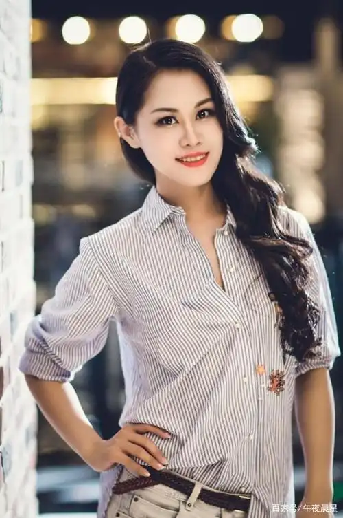 美貌与才华并重,没有你陪伴我真的好孤单之轻熟女孩梦然