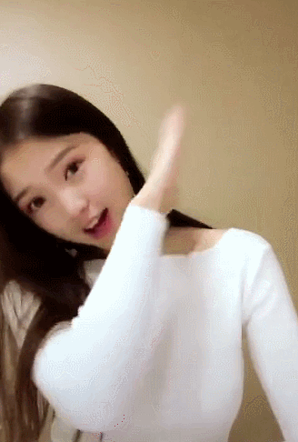 美女跳舞可爱搞笑gif动图_动态图_表情包下载_soogif