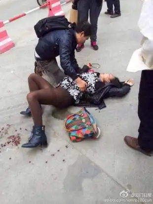 厦门罗宾森砍人现场血腥残忍画面曝光 3女子倒在血泊中