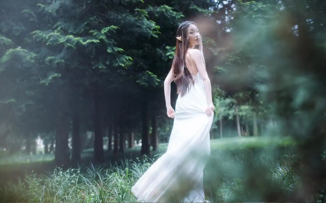 长发美女森林精灵唯美写真图片桌面壁纸高清大图预览1920x1080_美女壁