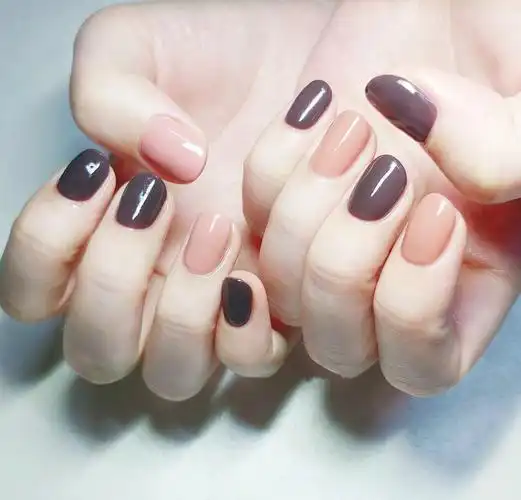 美甲款式图片 美甲秋天落叶款式图片