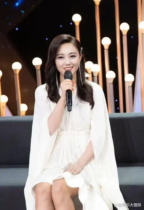 王小玮现任老公是谁揭秘明星们的神秘另一半