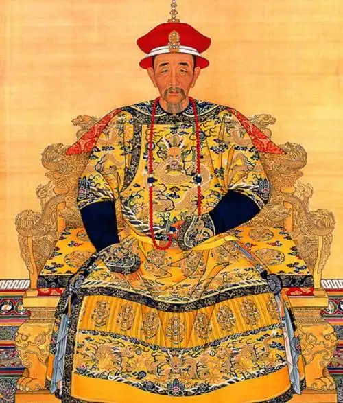 不能水洗的皇帝龙袍穿脏了直接烧掉原来龙袍多得穿不完