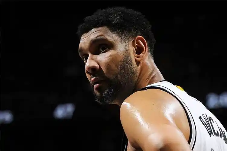 1,乔丹体脂率3%乔丹是nba历史上最顶级的球员,所以他的很多数据都被神