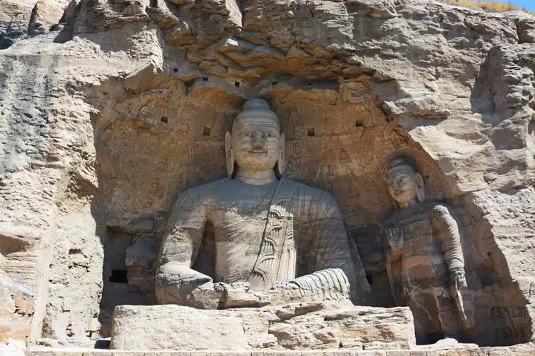 云冈石窟——昙曜五窟(16-20窟)是云岗开凿最早,气魄最宏大的窟群.