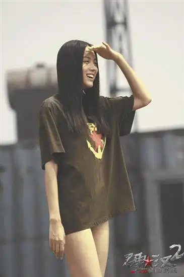 张梓琳演《硬汉2》不怕苦 称不靠裸戏夺眼球