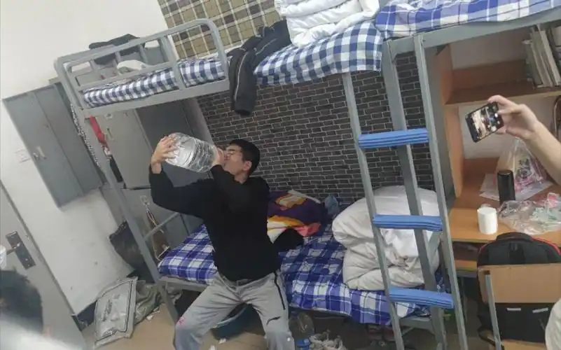 508宿舍风云_哔哩哔哩 (゜-゜)つロ 干杯~-bilibili