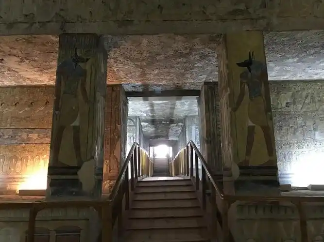 探秘埃及帝王谷金字塔内部