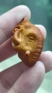 白鹿本工六牙象神,尺寸2.4,全品无瑕疵,纯手盘一年,已经重