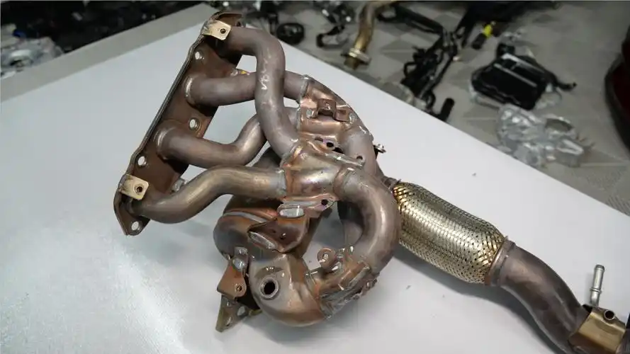 cx-5创驰蓝天发动机 排气歧管