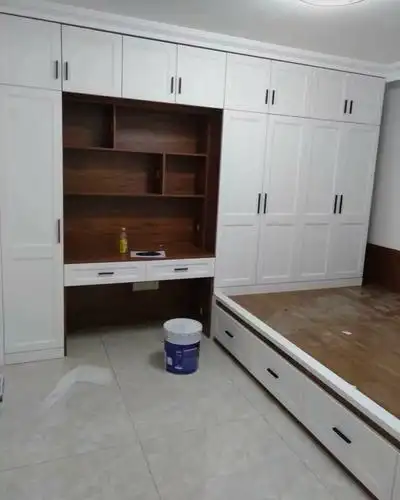 衣柜榻榻米效果图