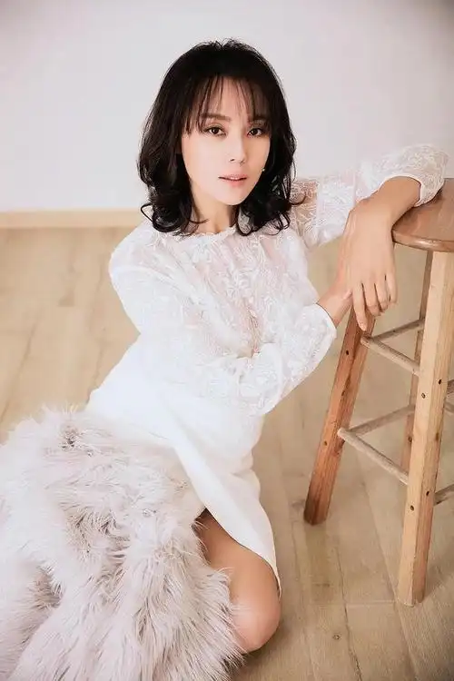 魅力女人梁爱琪