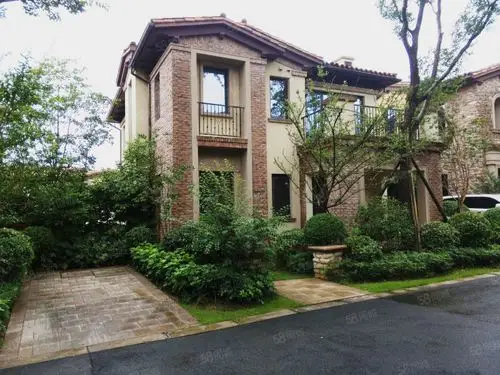 少有的纯独栋别墅 黄龙溪谷 环境舒适 南北通透 满两年