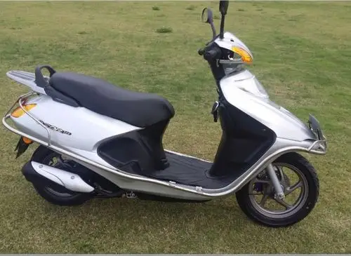 本田100摩托车 五羊小公主摩托车 五羊踏板车 小公主摩托车 全新