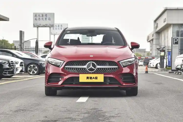 新款奔驰a级上市,最高涨价3.47万元,售价24.95-27.22万元