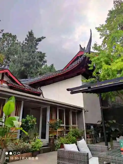 莲花府邸音乐餐酒吧-"以前喜欢去这家嘛 觉得在锦里里头 多有情.