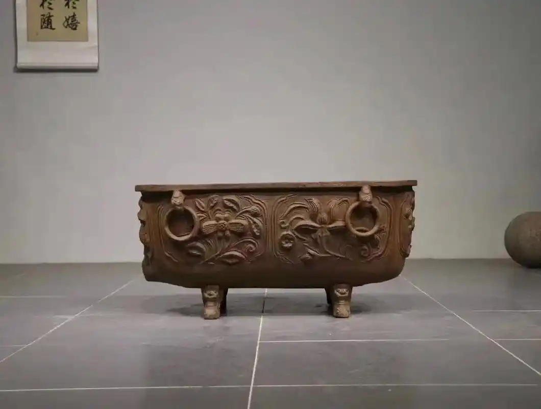 清代 大铁缸 鱼缸.清代 大铁缸 鱼缸 尺寸:长90//宽5 - 抖音