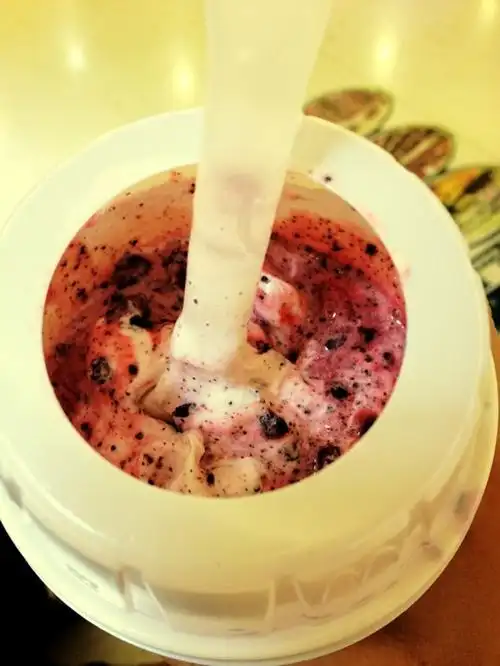 草莓奥利奥麦旋风