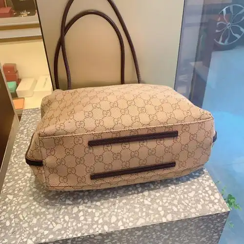 96新gucci古驰满logo帆布印花购物袋