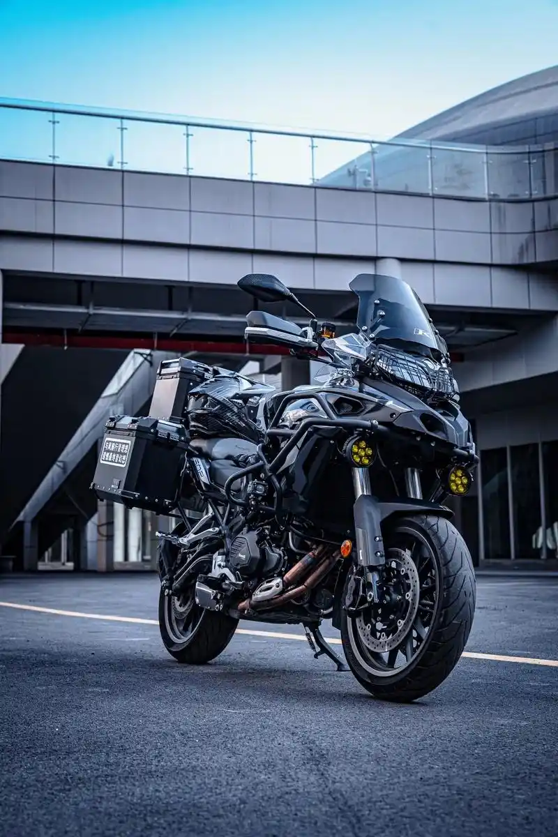 国产adv颜值天花板是它了吧?#金鹏502 #机车壁纸 - 抖音