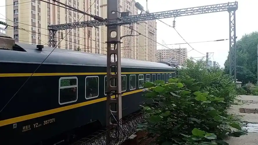 沈局沈段hxd3d-0342牵引z177次列车(杭州至哈尔滨西)限速通过宽平桥拍