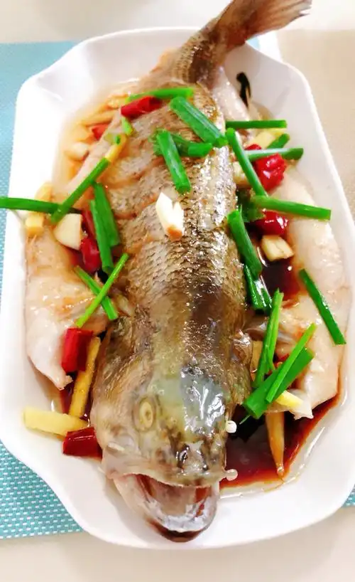 英英217做的清蒸鲈鱼