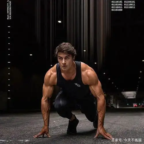 jeff seid用完美的腹肌在ins上疯狂圈粉390万