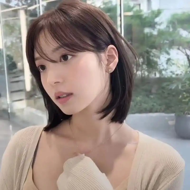 发型推荐.第一款 日系短发78 法式刘海 第二款  挂耳中短发 - 抖音