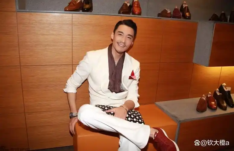 初代男模胡兵:暗恋瞿颖30多年,多次表白失败不死心,51岁仍未婚