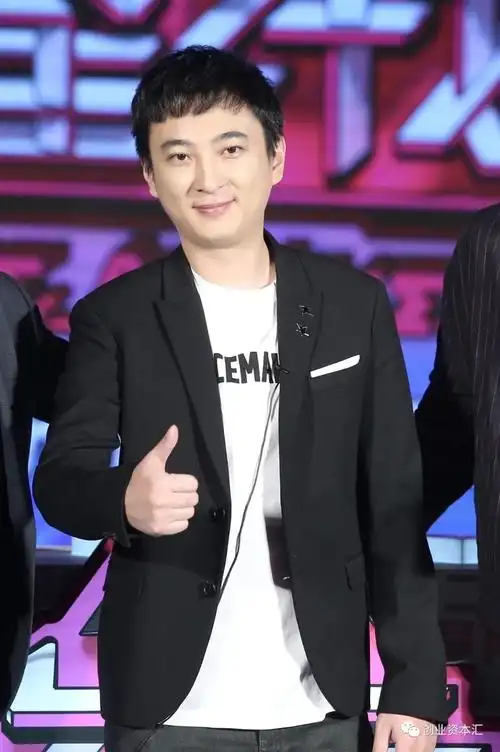 王思聪要回家上班了?与王健林共同成立新投资公司,注册资本1个亿!