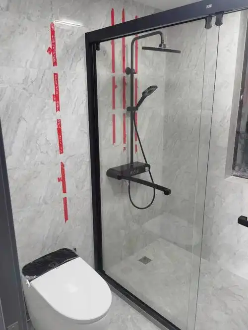 装修参考│4平方米的浅灰色极简卫生间