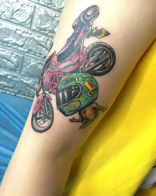 摩托车纹身图片_手臂卡通纹身图案