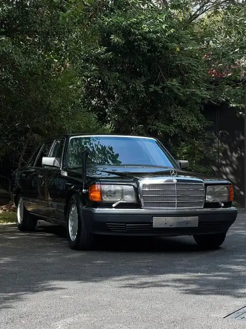 奔驰w126560sel