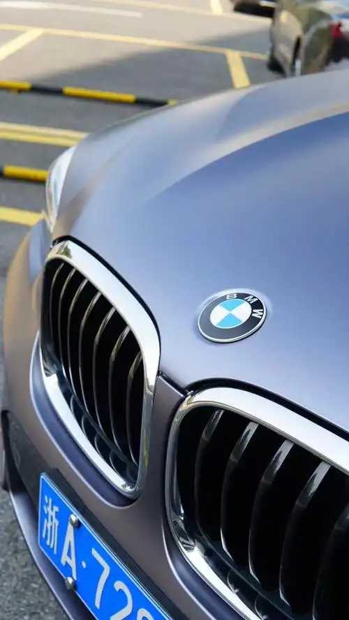 99宝马x3电光深邃灰改色膜,引领潮流新风尚