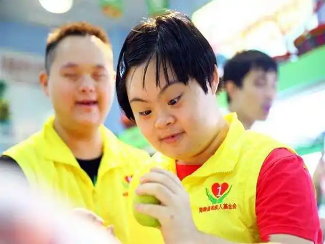 1,染色体数量异常:唐氏综合征最主要的病因就是胎儿的21号染色体上