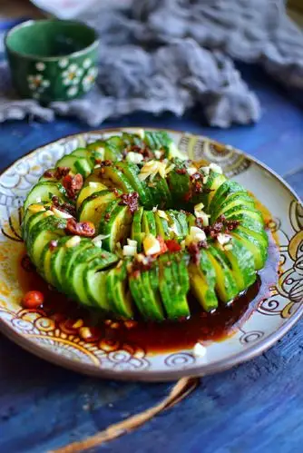 凉拌黄瓜新吃饭不仅脆爽而且下饭做法简单一看就会