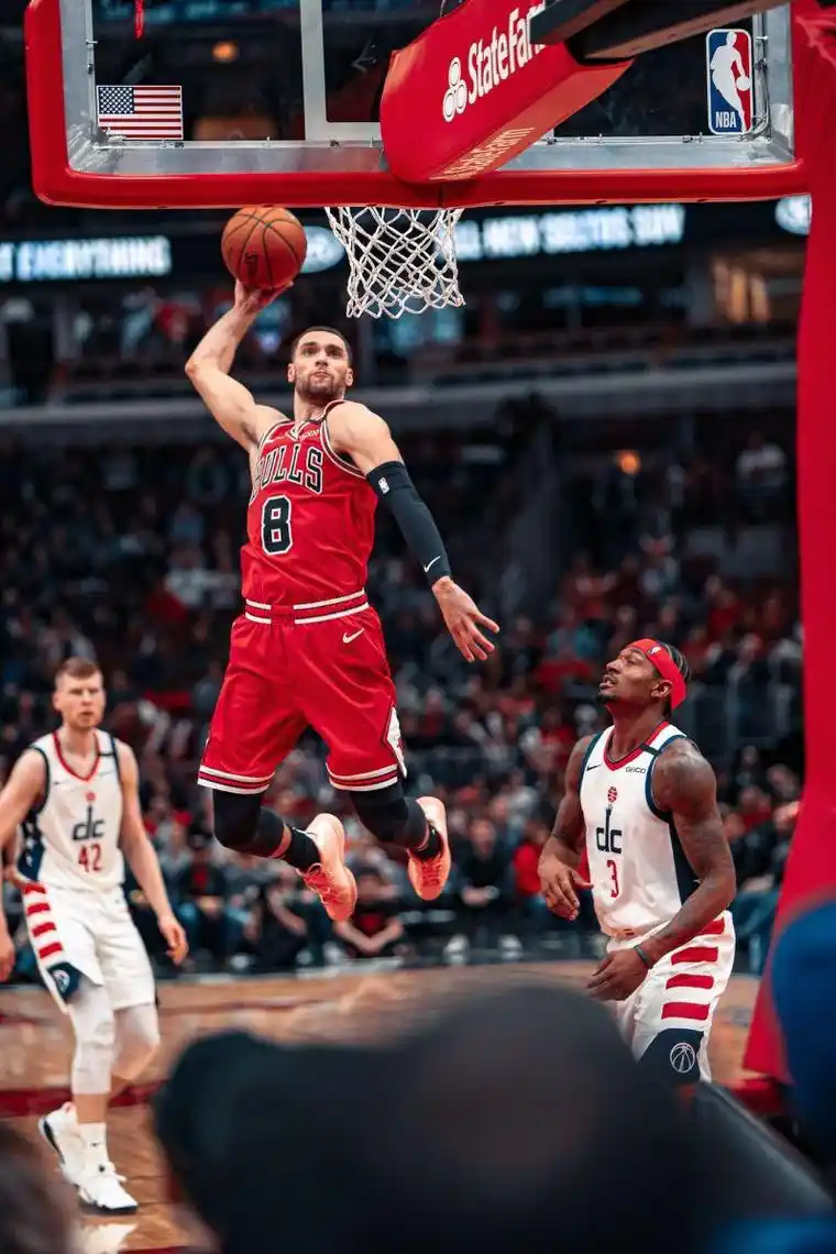 分析:公牛排在东部第二,鲍尔也功不可没