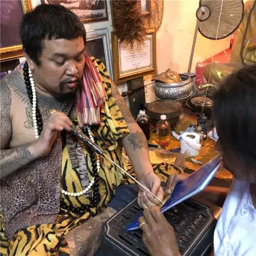 泰国佛牌真品原庙恭请鲁士guo古珐银针针刺泰国特色